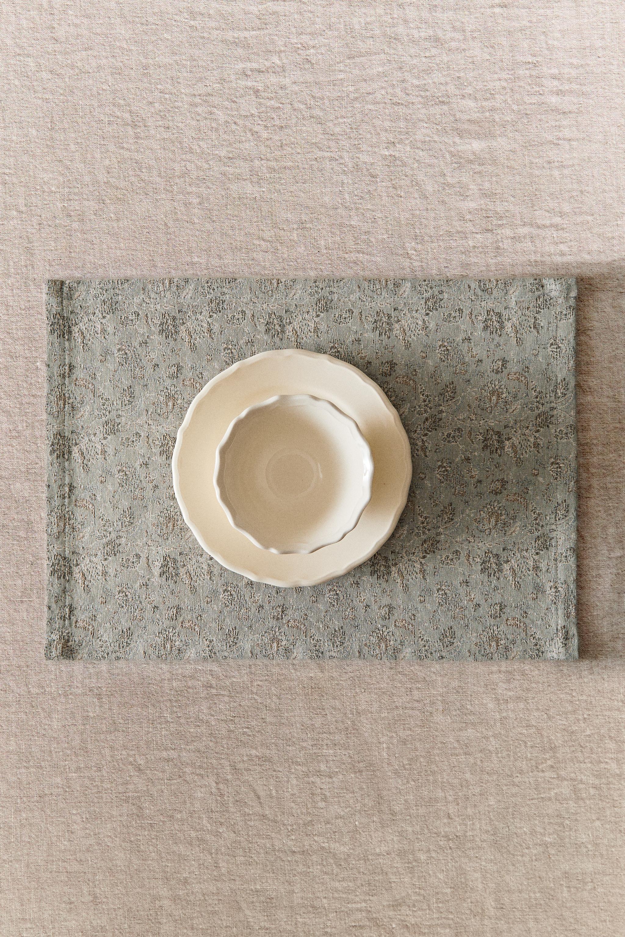 FLORAL JACQUARD PLACEMAT